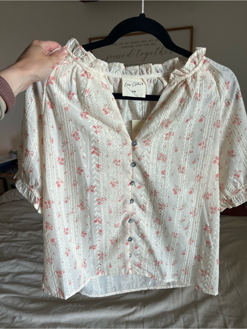 Easy Clothes Cream Pink Floral Eyelet Puff Sleeve Blouse S/M NWT